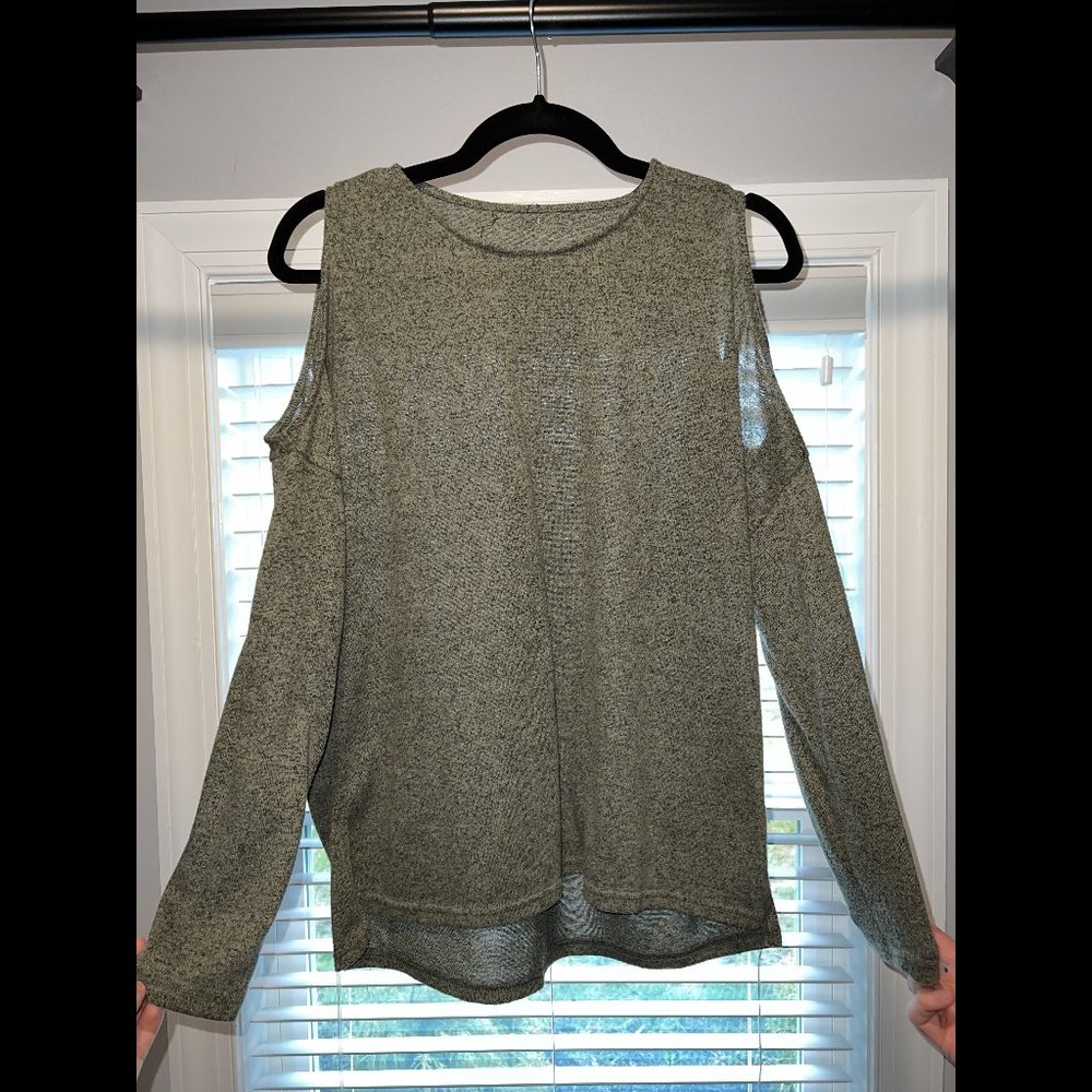 Open Shoulder Long Sleeve Shirt